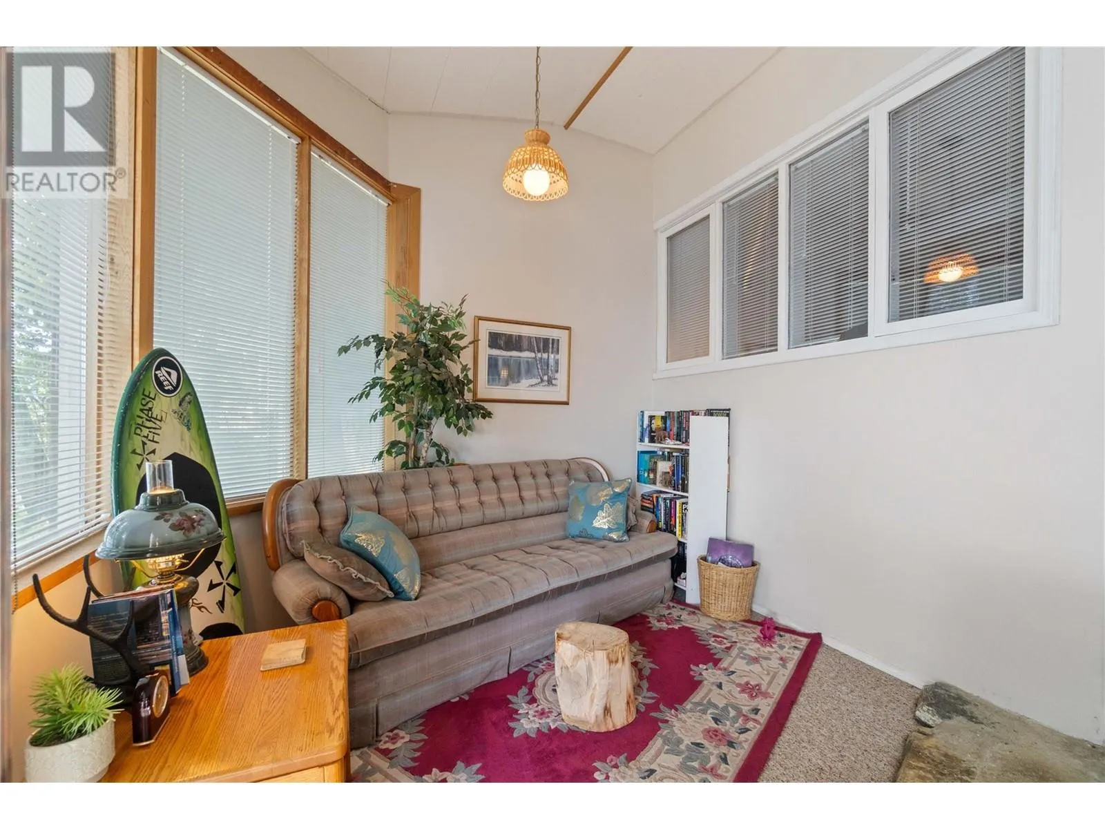 4750 Sunnybrae Canoe Point Road