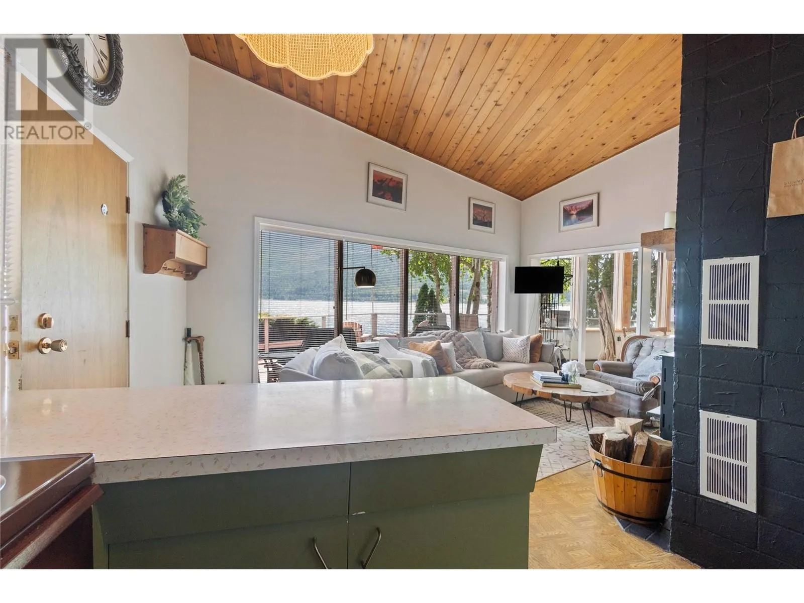 4750 Sunnybrae Canoe Point Road
