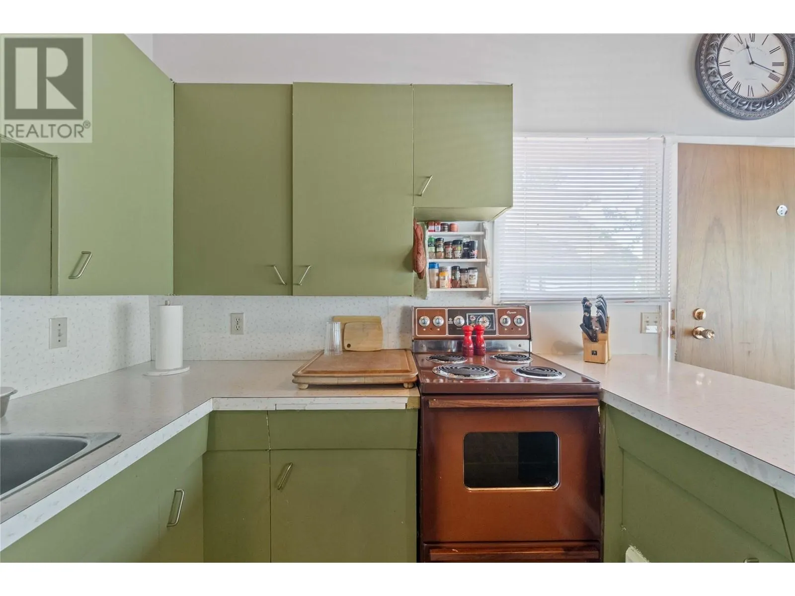 4750 Sunnybrae Canoe Point Road