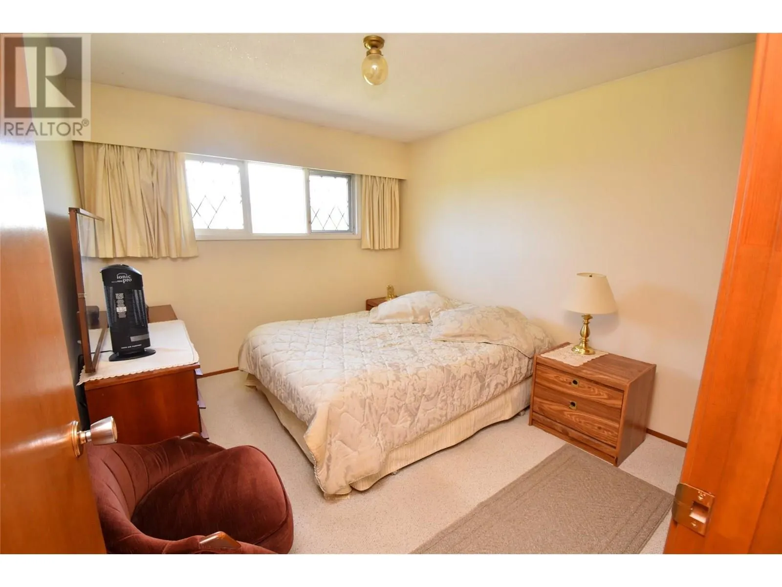 5425 Silver Star Road