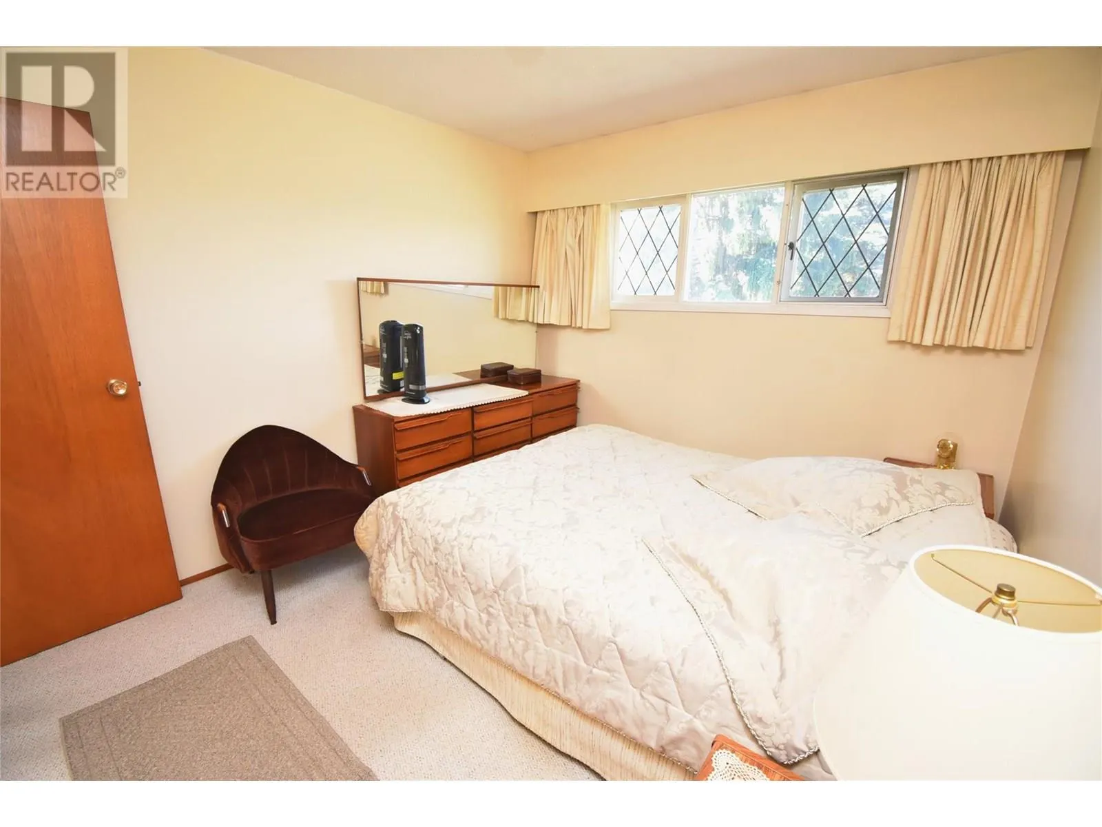 5425 Silver Star Road