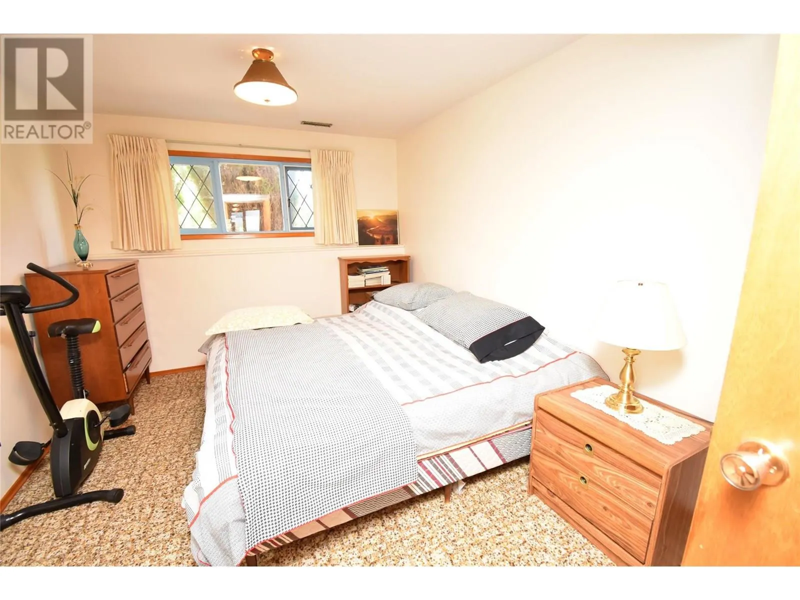 5425 Silver Star Road