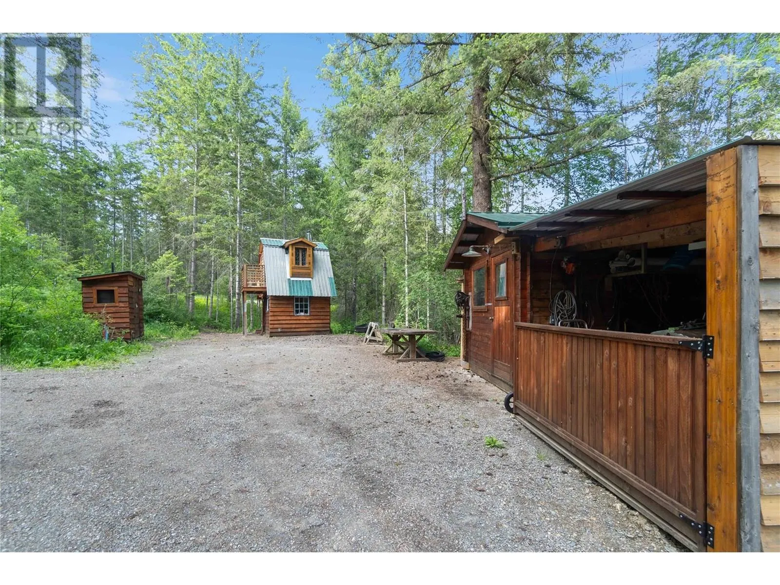 781 Gardom Lake Road