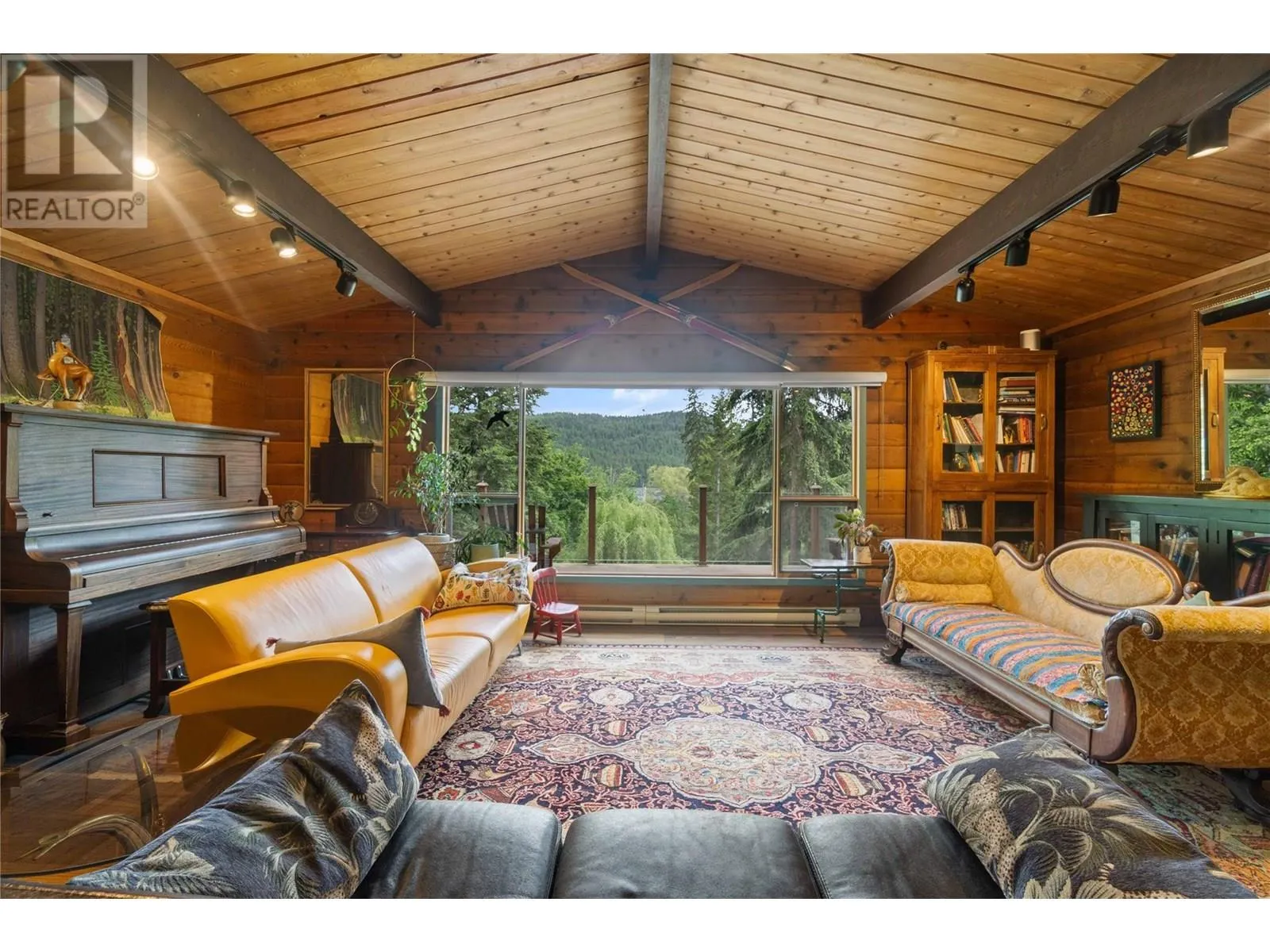781 Gardom Lake Road
