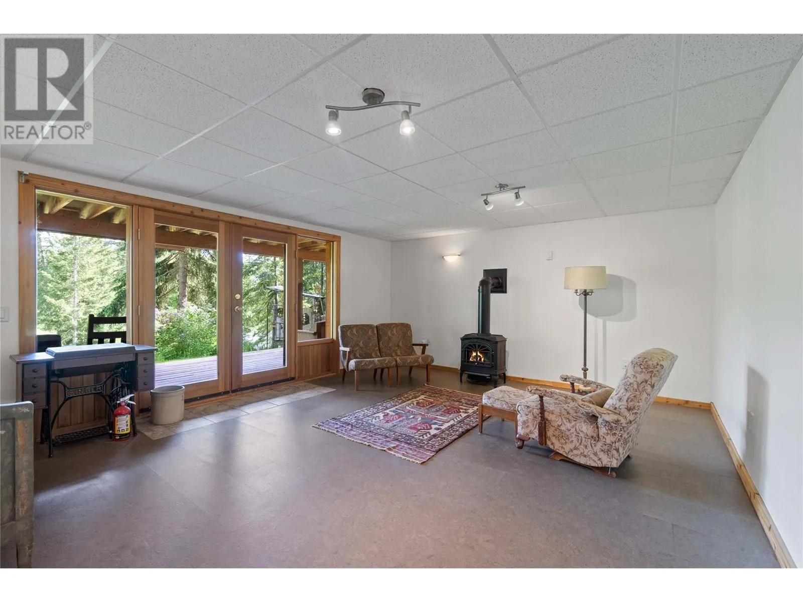 781 Gardom Lake Road