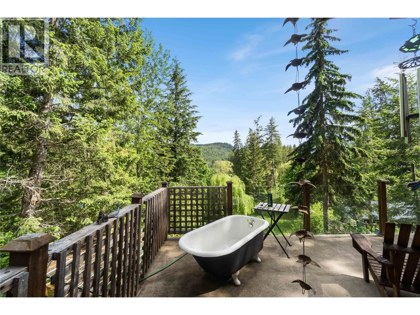 781 Gardom Lake Road