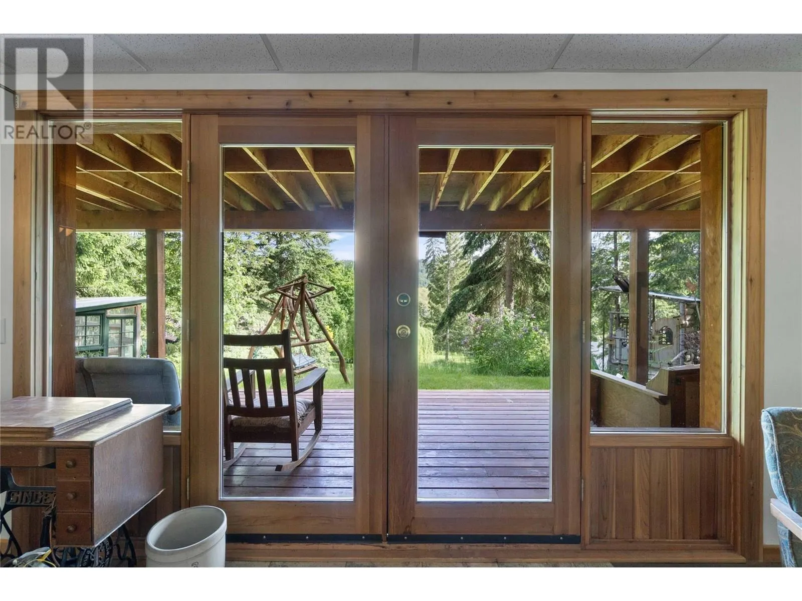 781 Gardom Lake Road