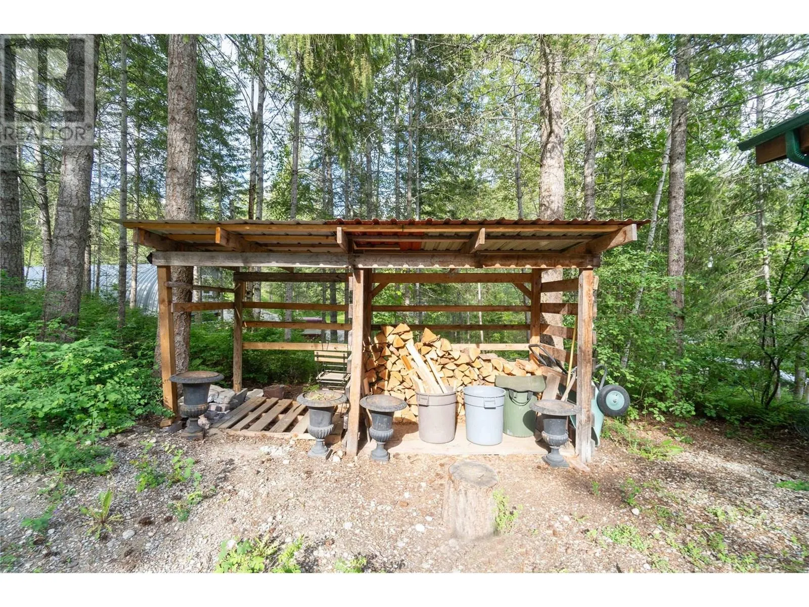 781 Gardom Lake Road