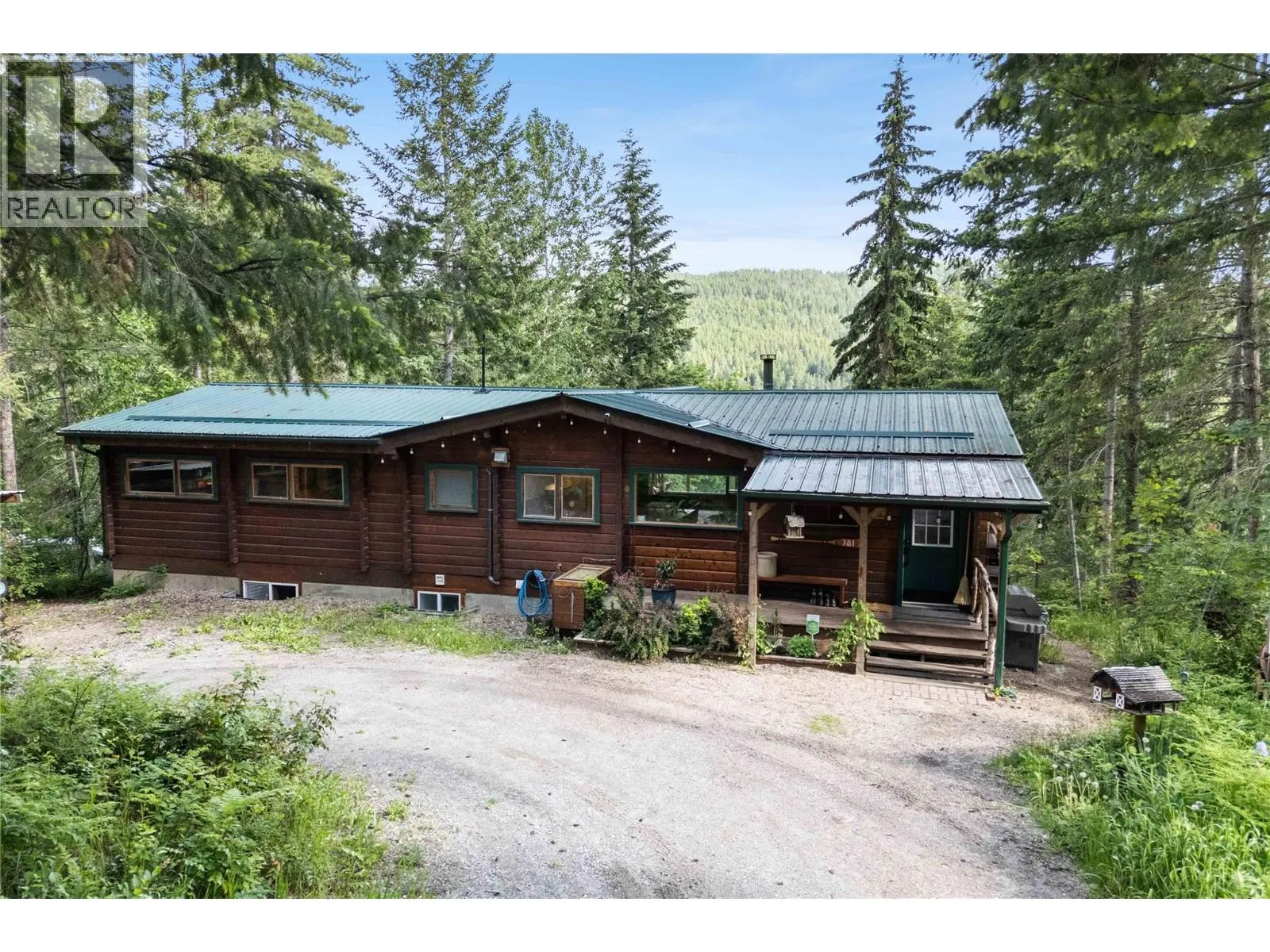 781 Gardom Lake Road