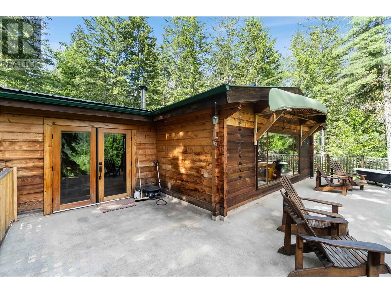 781 Gardom Lake Road