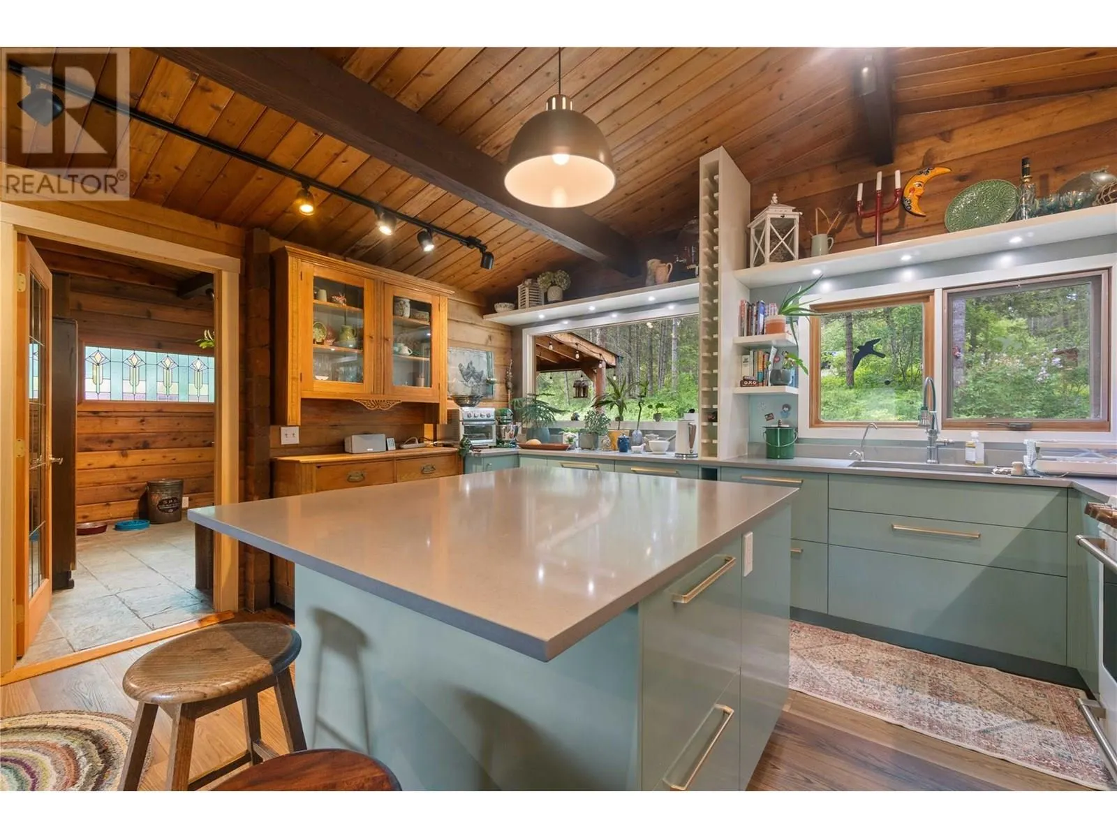 781 Gardom Lake Road