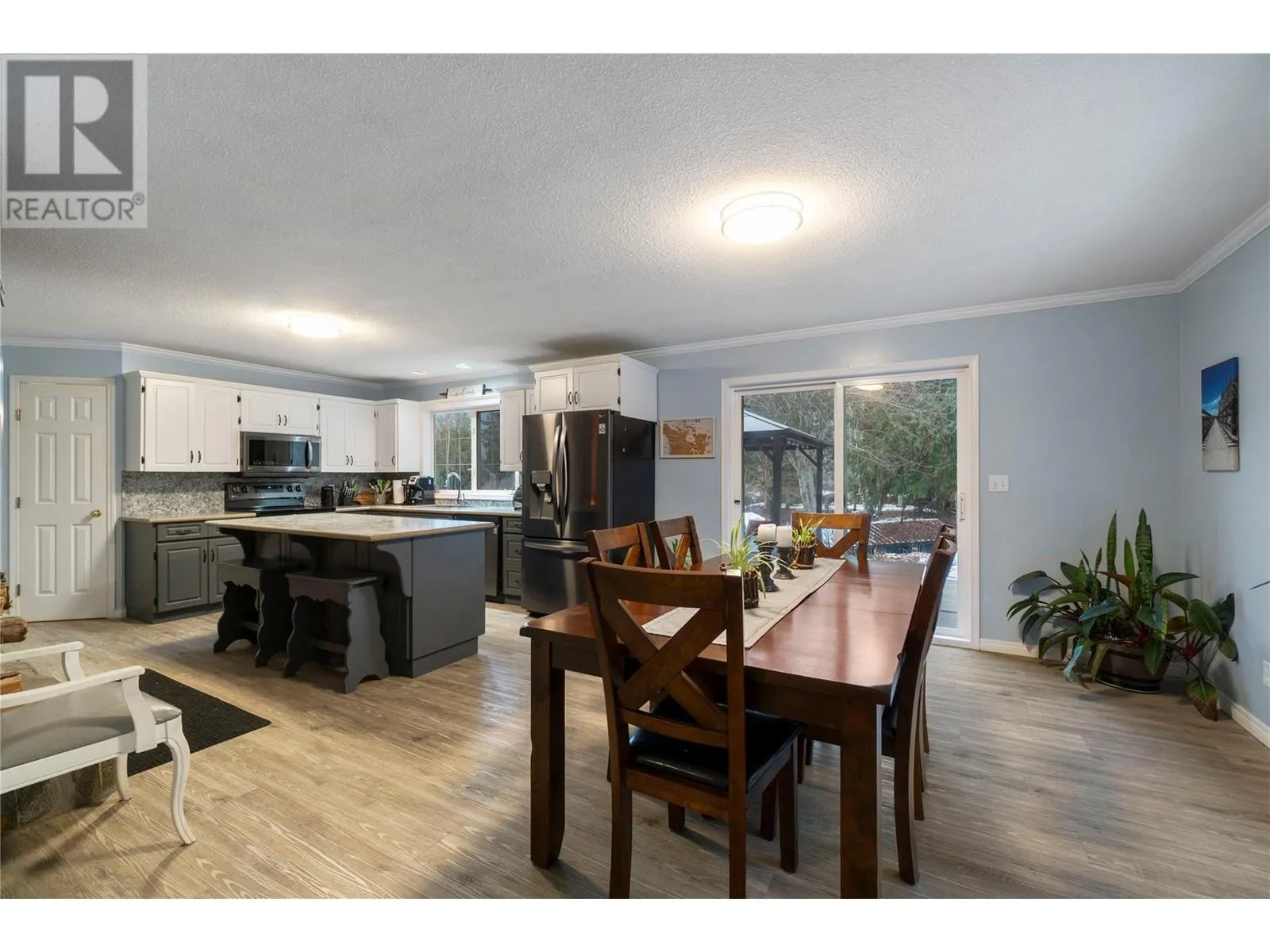 2012 Bundus Road