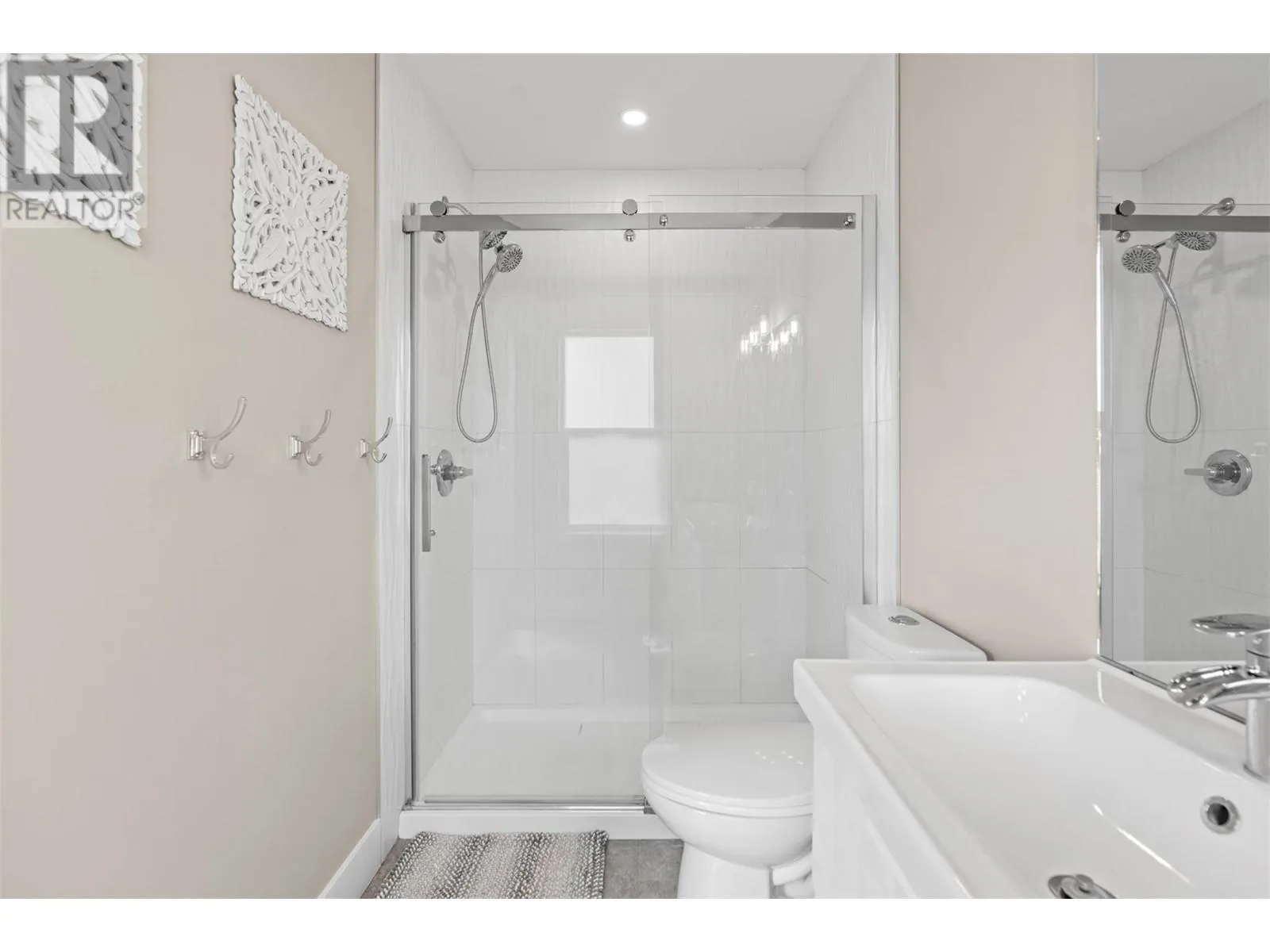 1805 45 Avenue Unit# 4