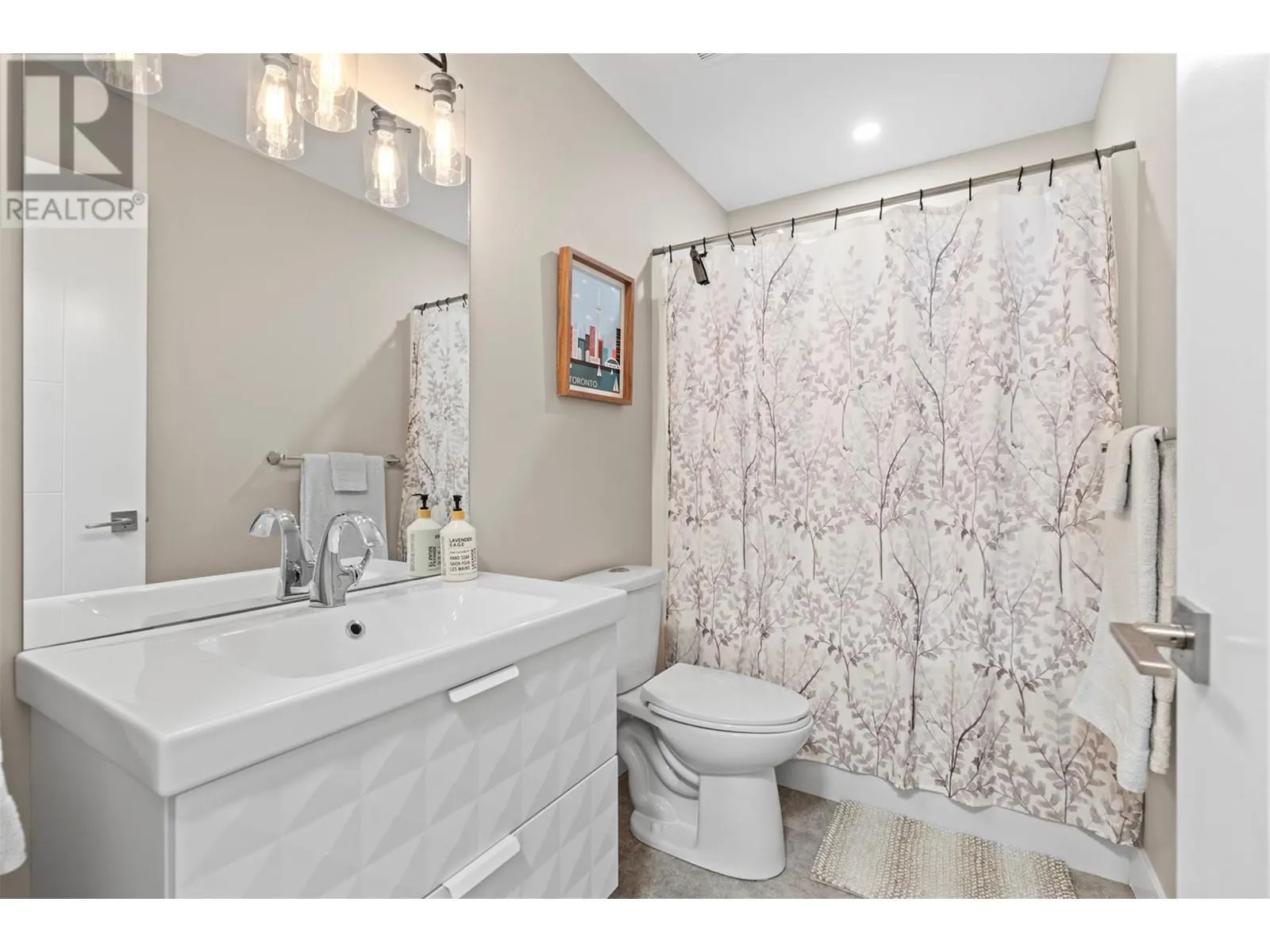 1805 45 Avenue Unit# 4