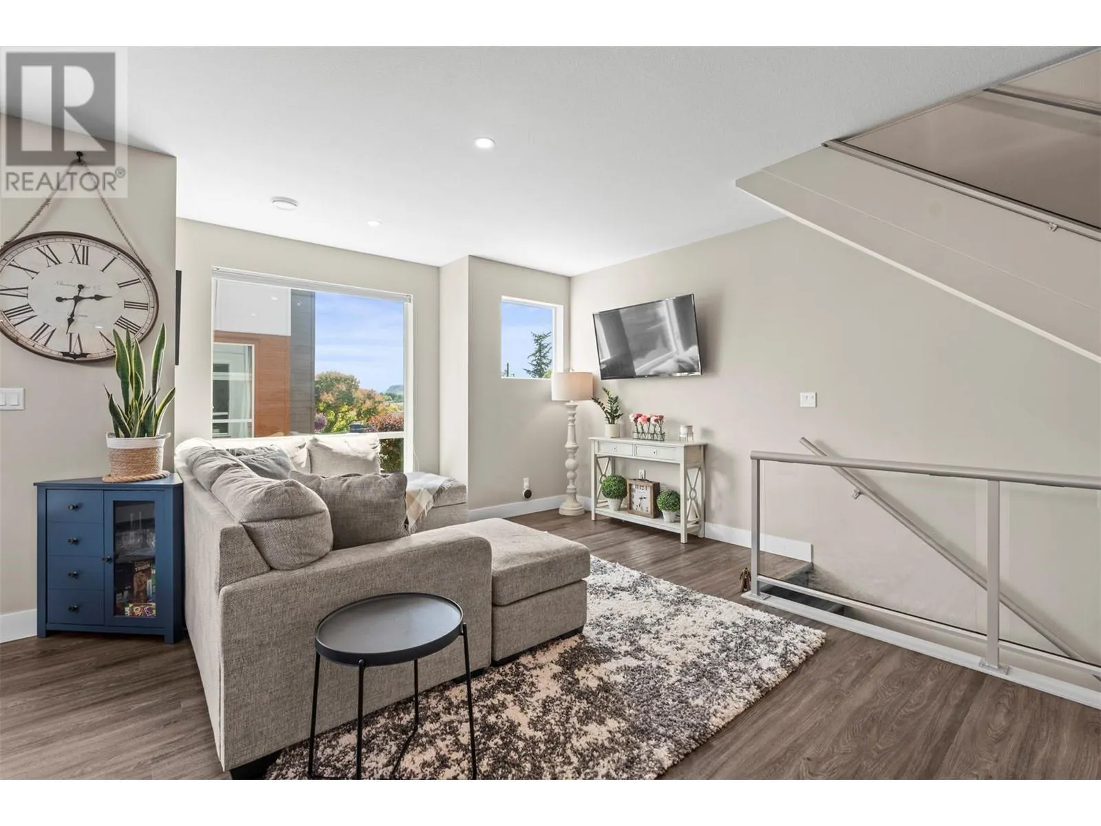 1805 45 Avenue Unit# 4