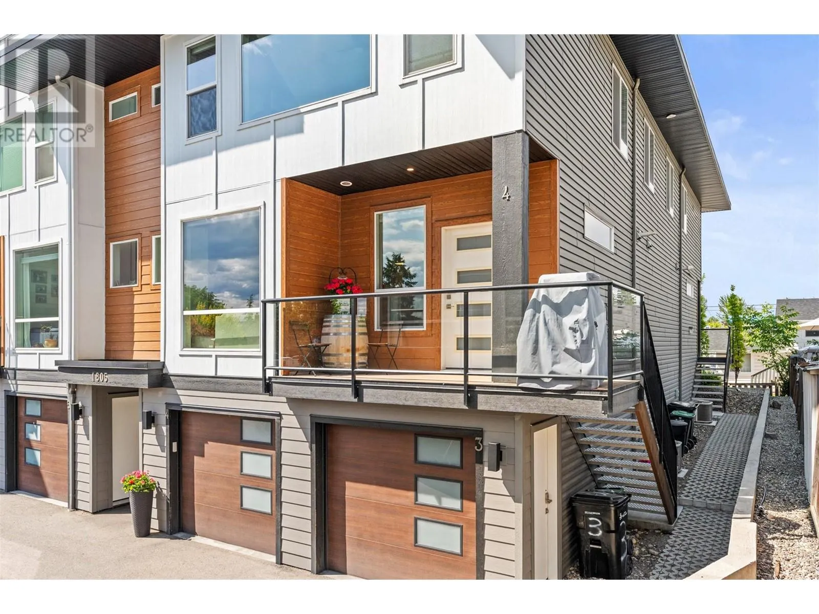 1805 45 Avenue Unit# 4