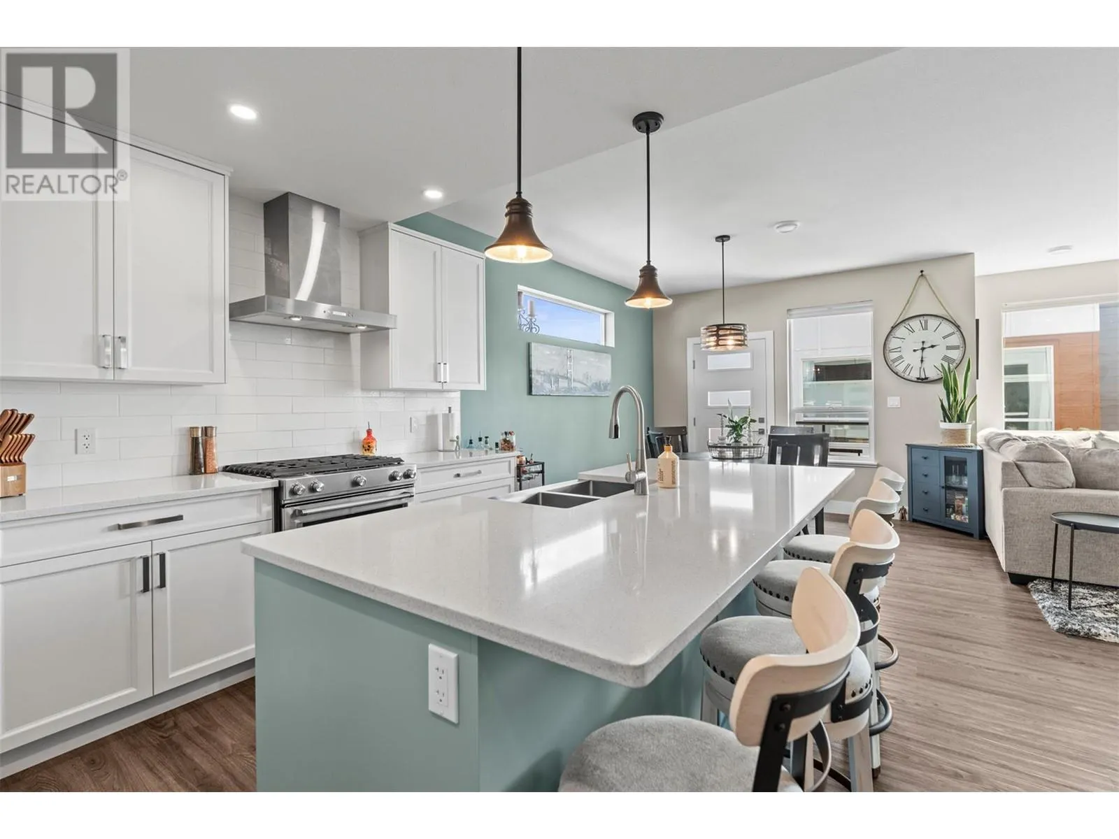 1805 45 Avenue Unit# 4