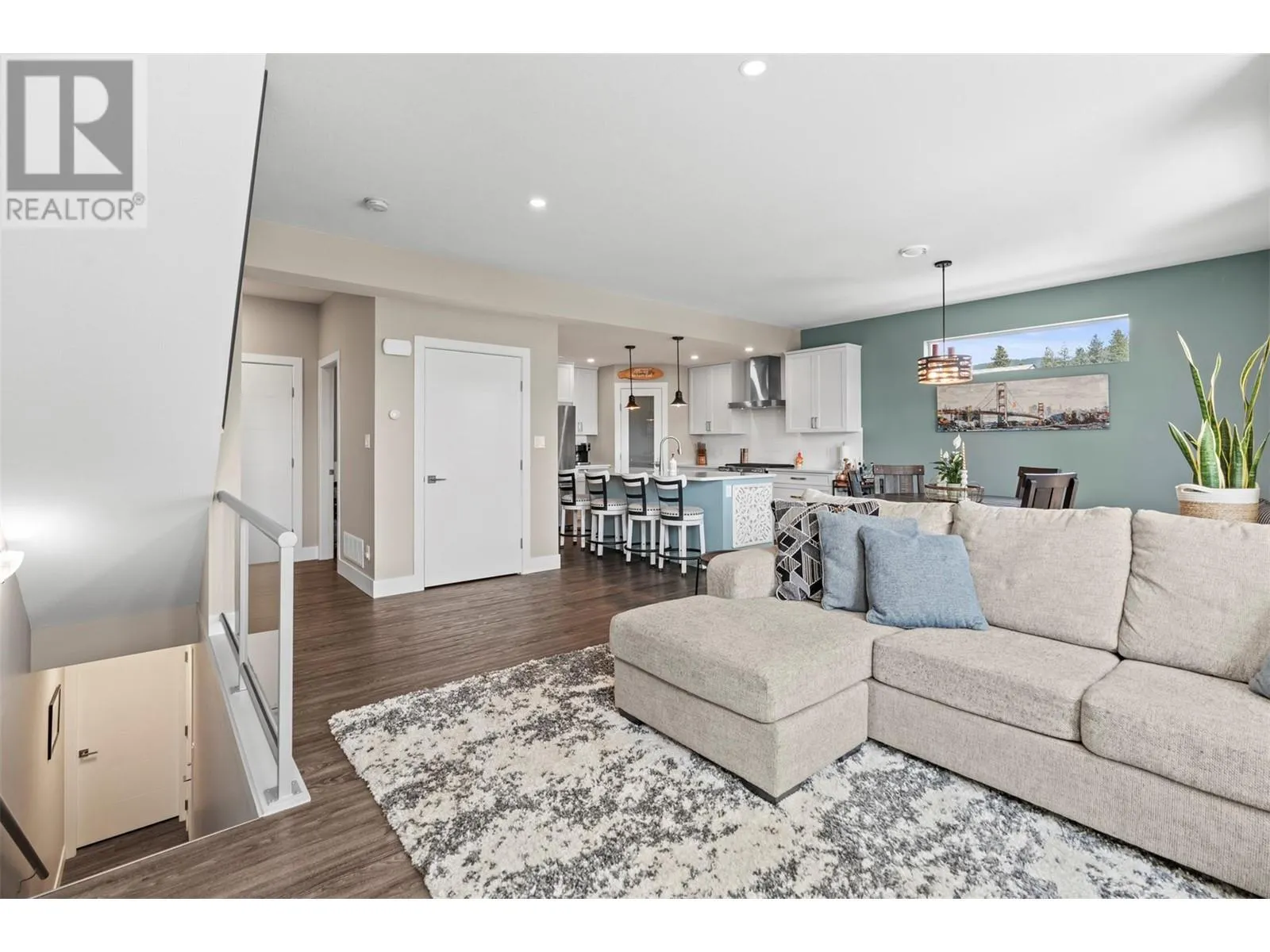 1805 45 Avenue Unit# 4