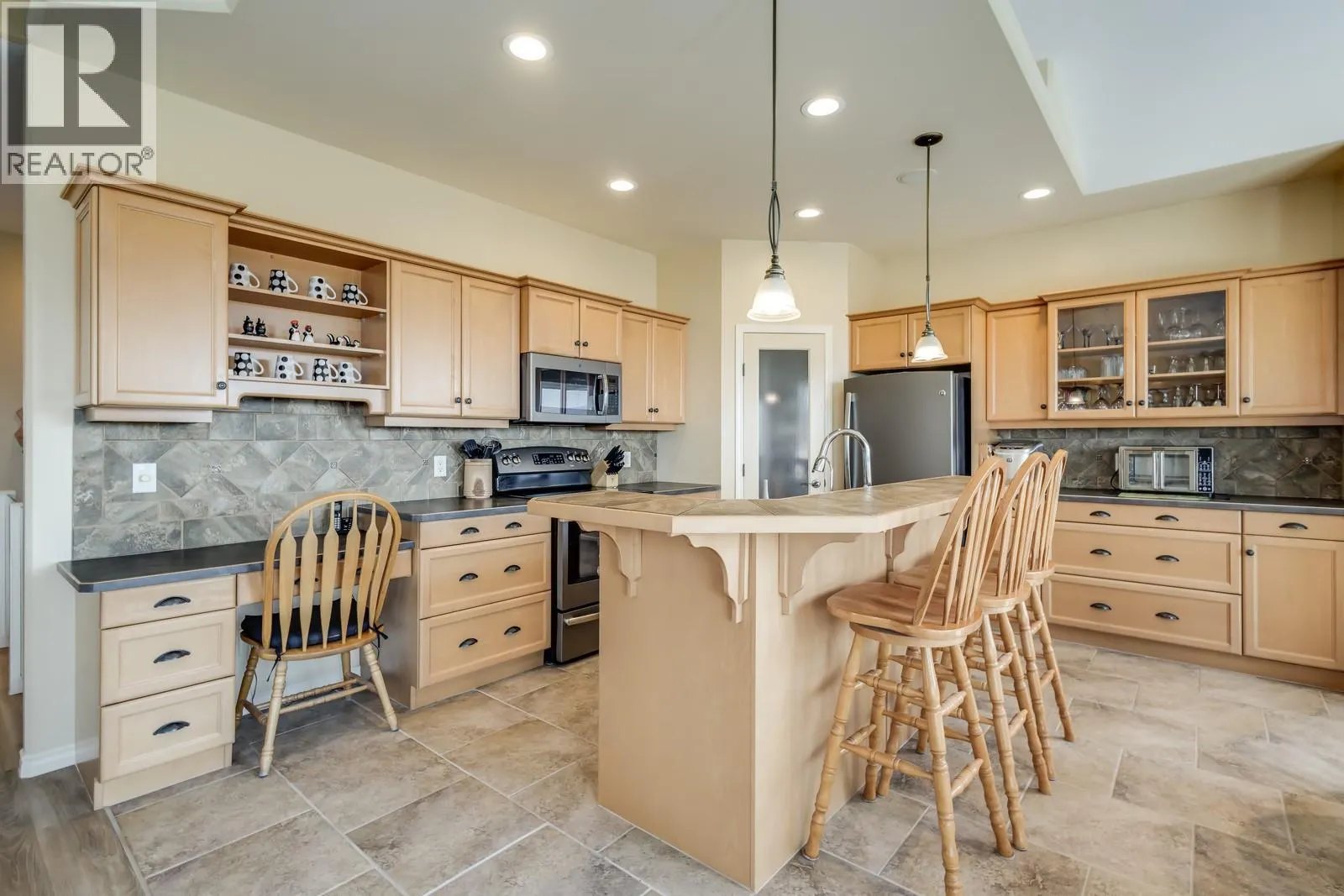 5046 South Ridge Drive