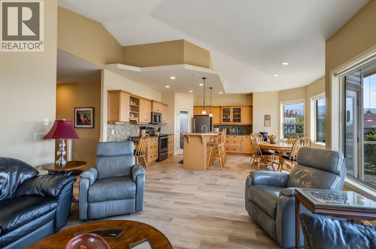 5046 South Ridge Drive