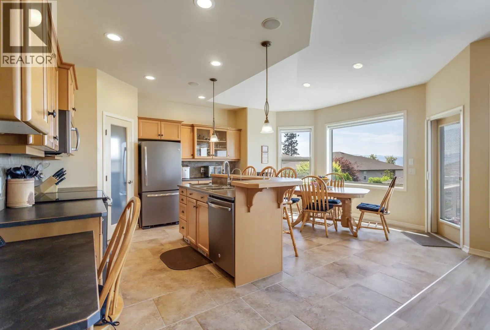 5046 South Ridge Drive