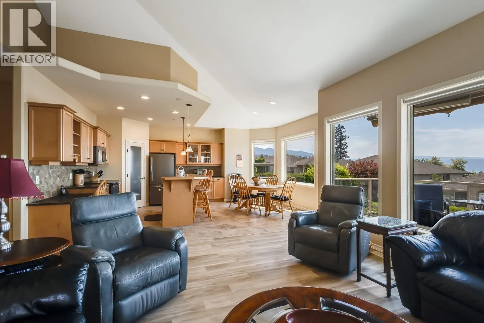 5046 South Ridge Drive