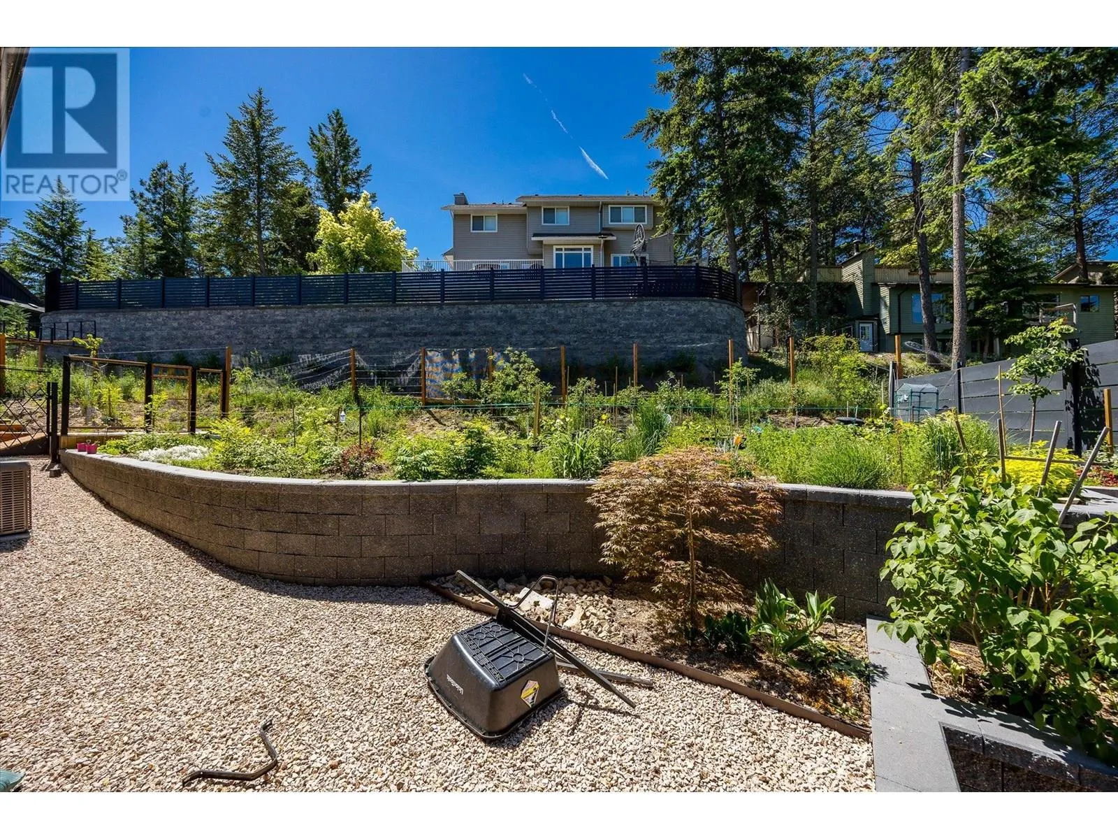 1632 Griffiths Place