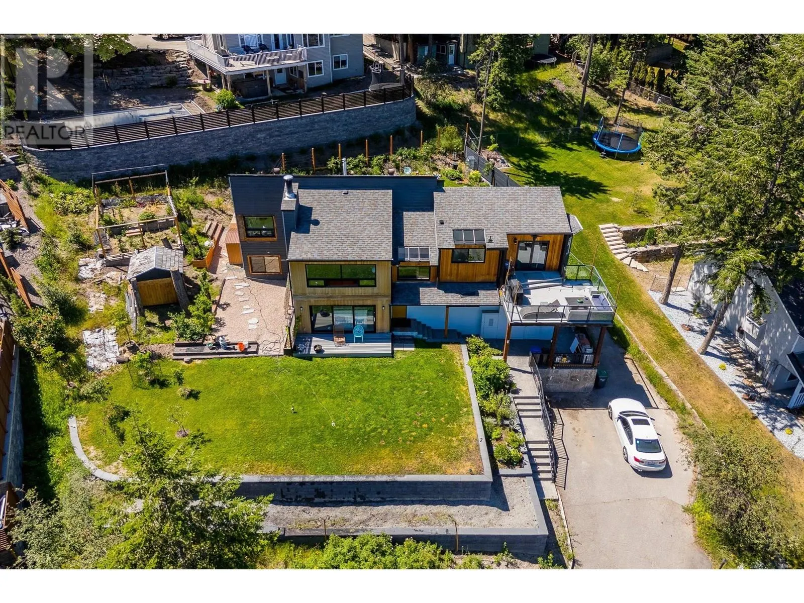 1632 Griffiths Place