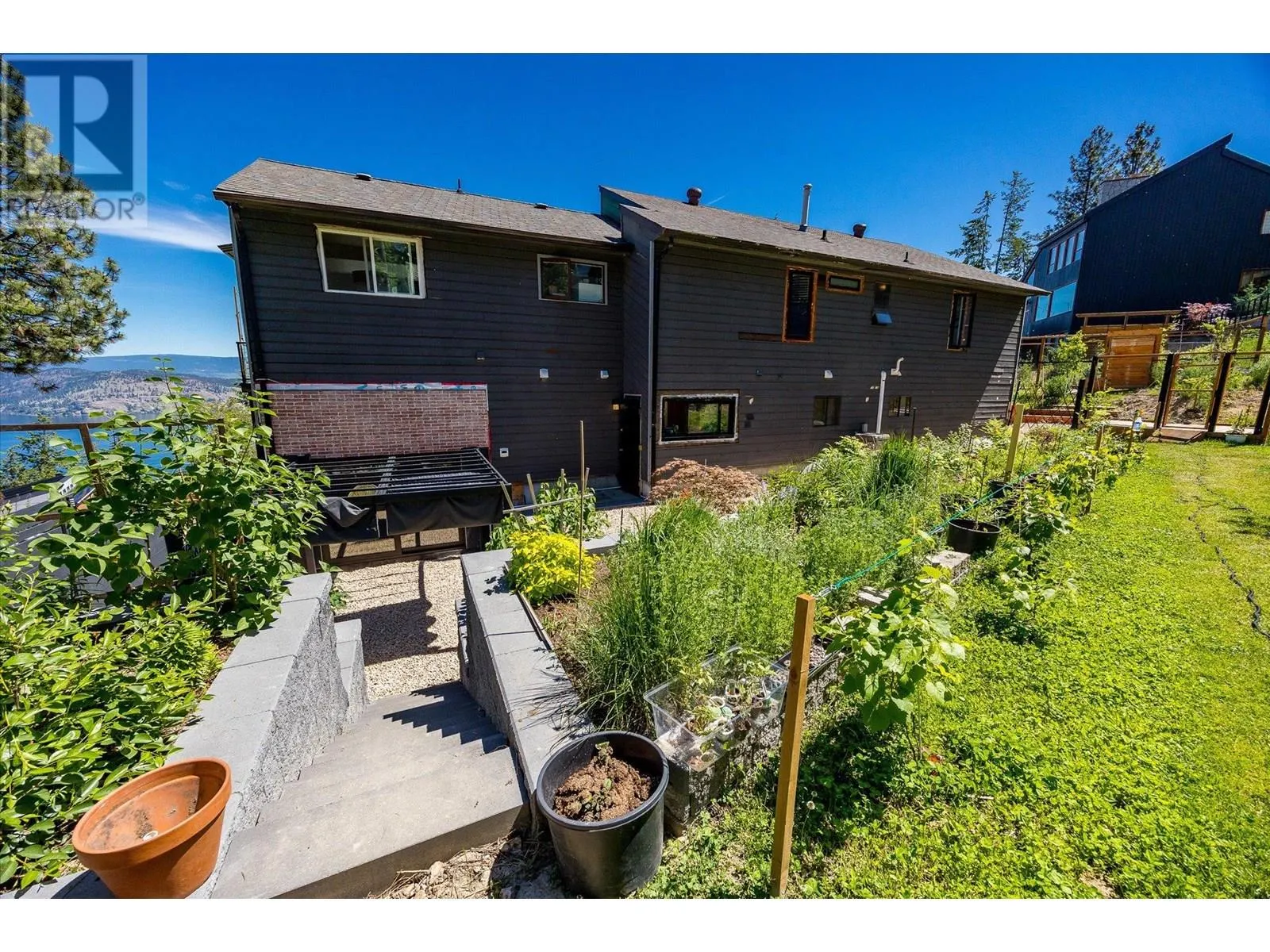 1632 Griffiths Place