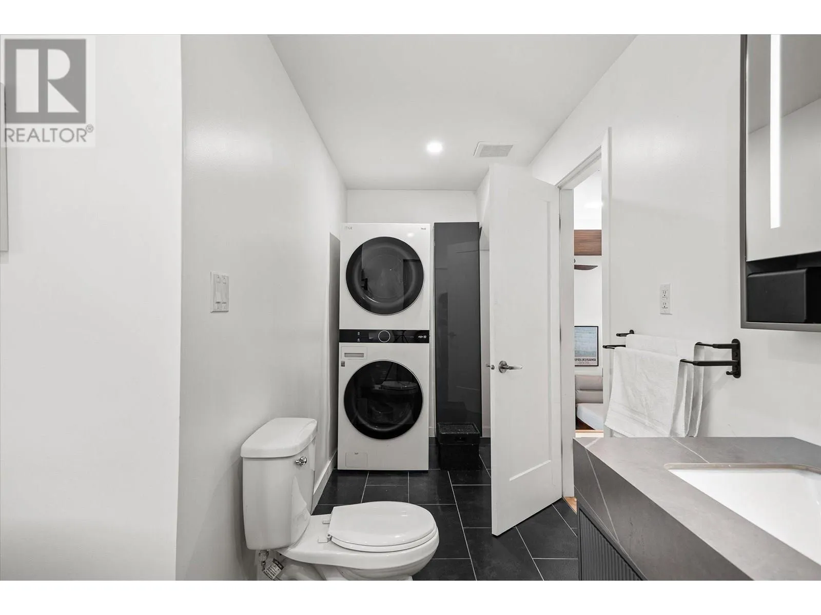 1632 Griffiths Place