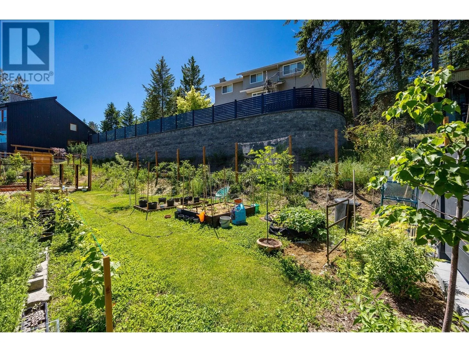 1632 Griffiths Place