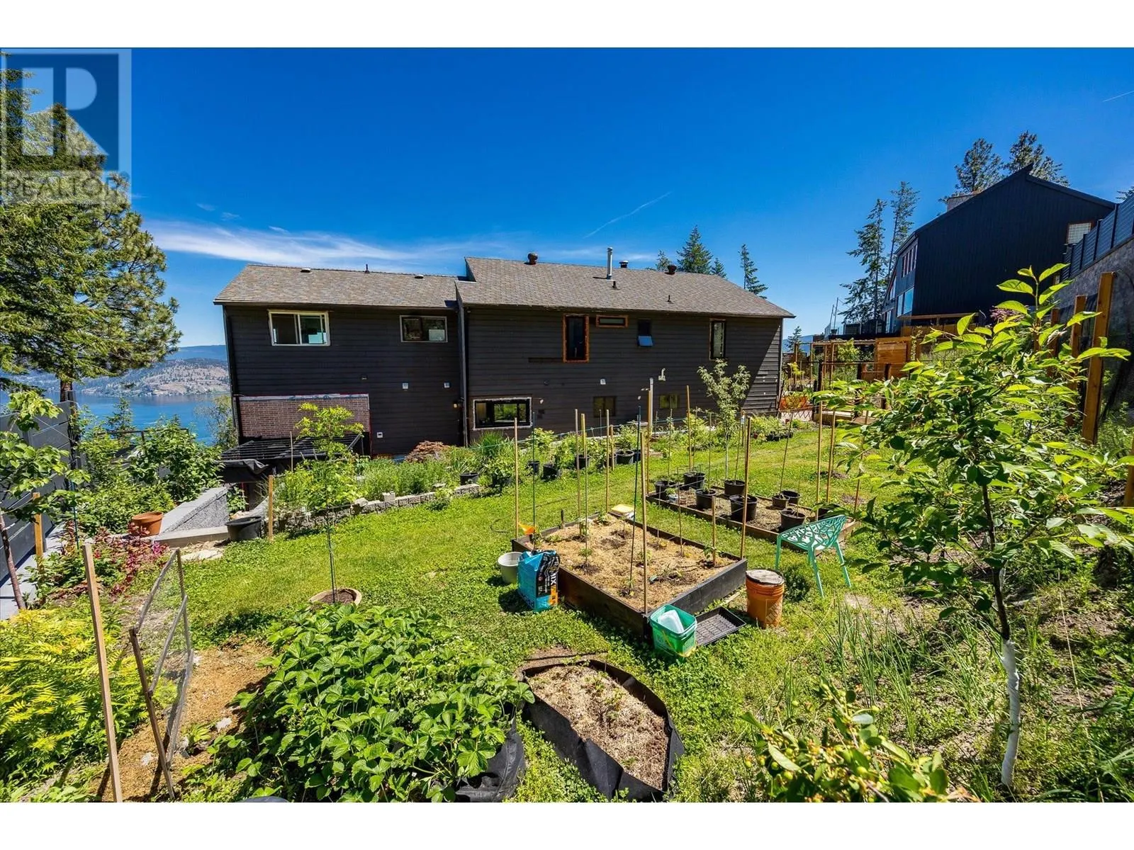 1632 Griffiths Place