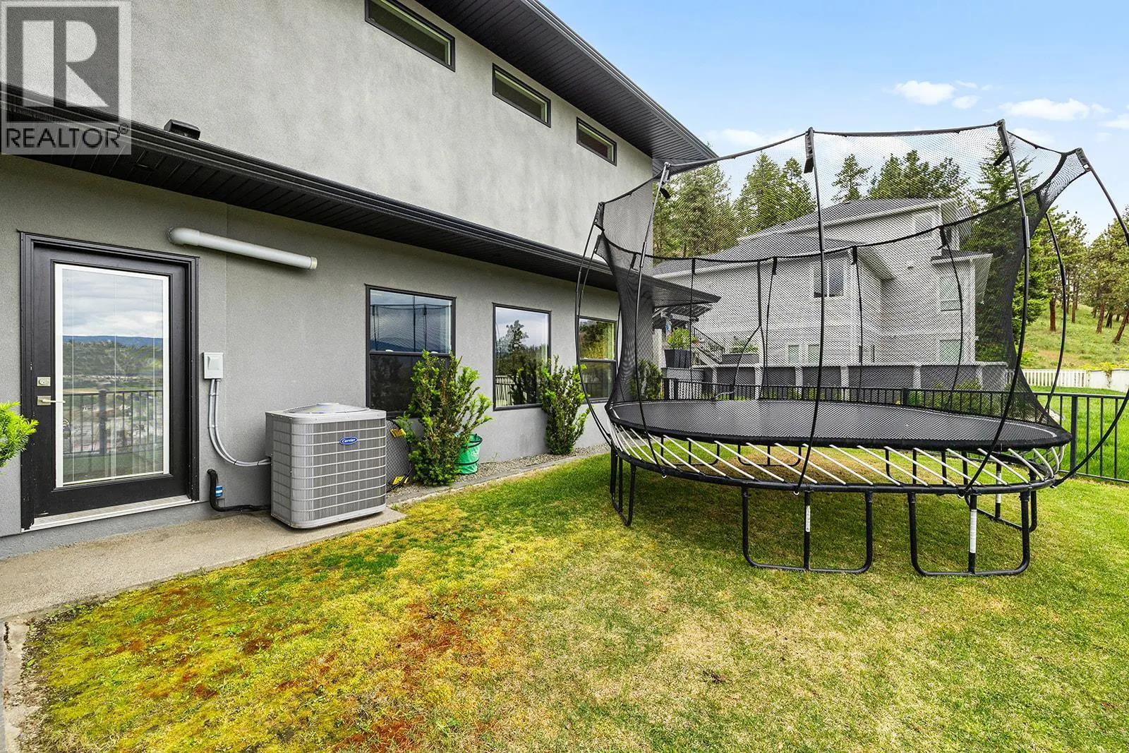 718 Highpointe Drive