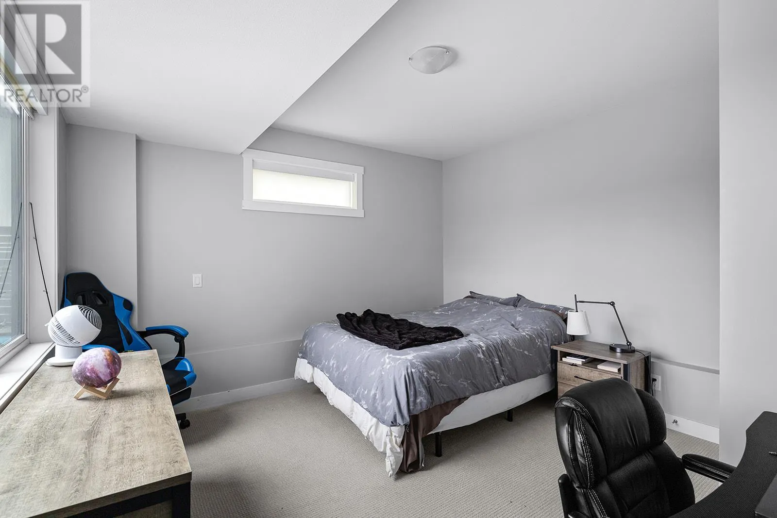 718 Highpointe Drive