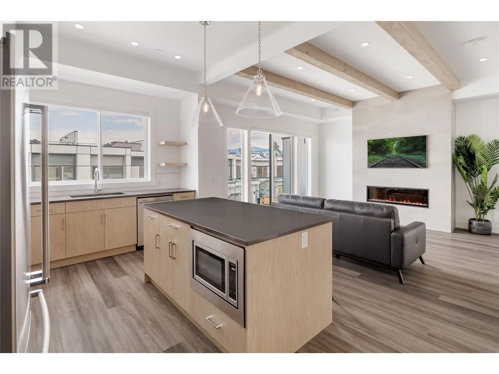2100 Campbell Road Unit# 160