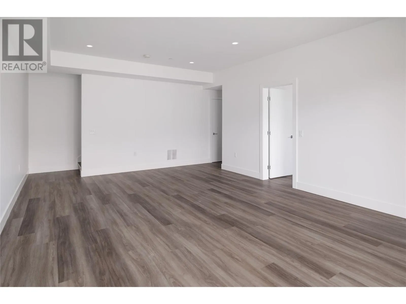 2100 Campbell Road Unit# 160