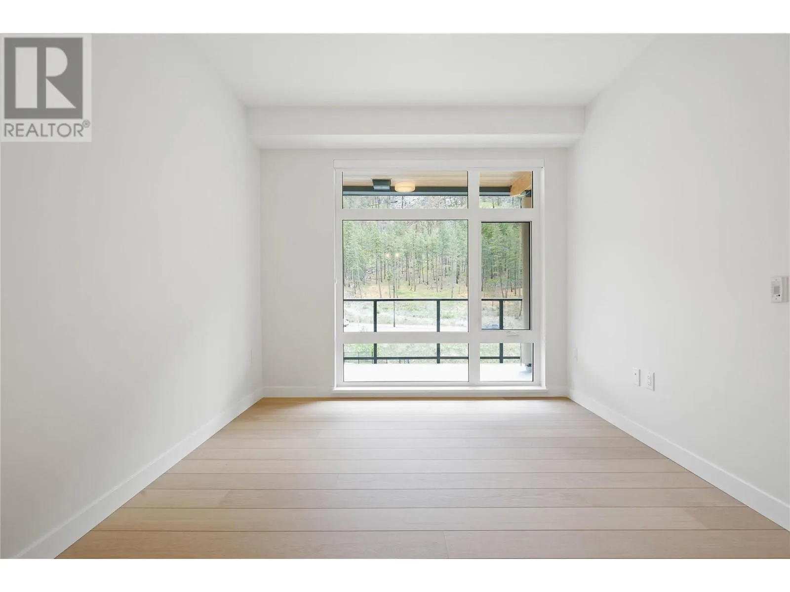9654 Benchland Drive Unit# 404