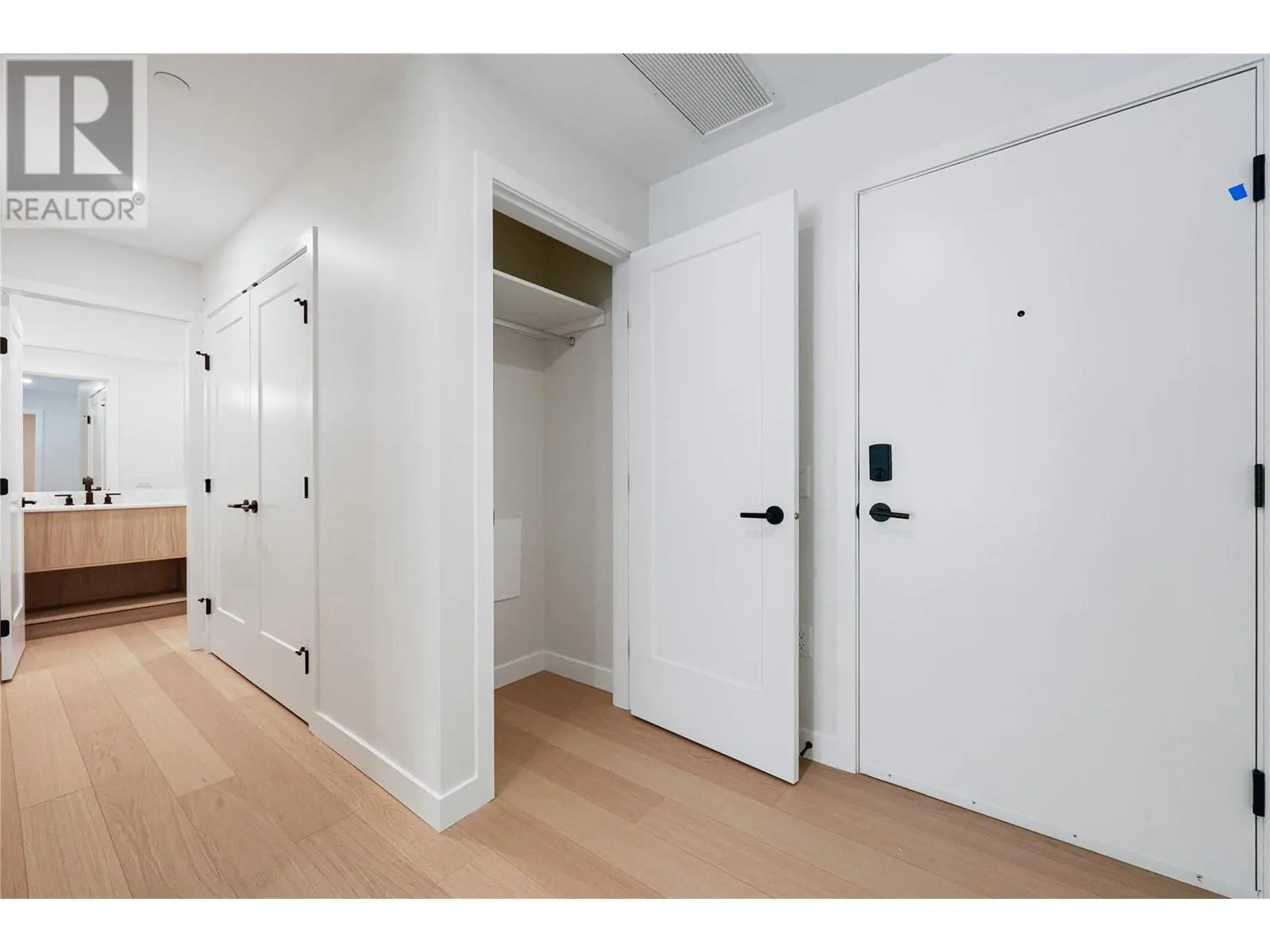 9654 Benchland Drive Unit# 404