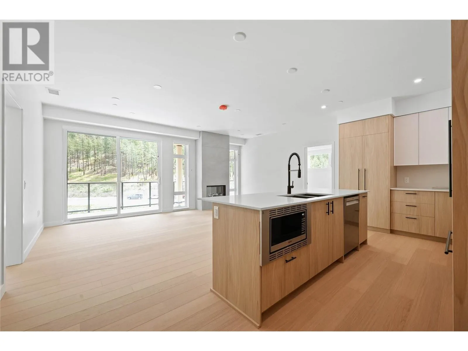 9654 Benchland Drive Unit# 404