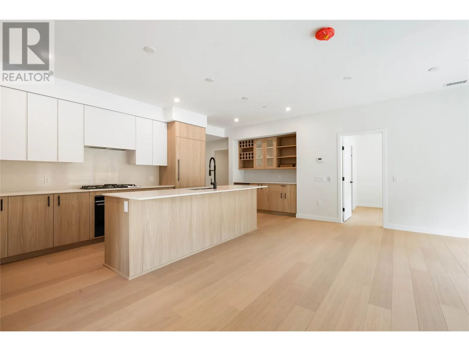 9654 Benchland Drive Unit# 404