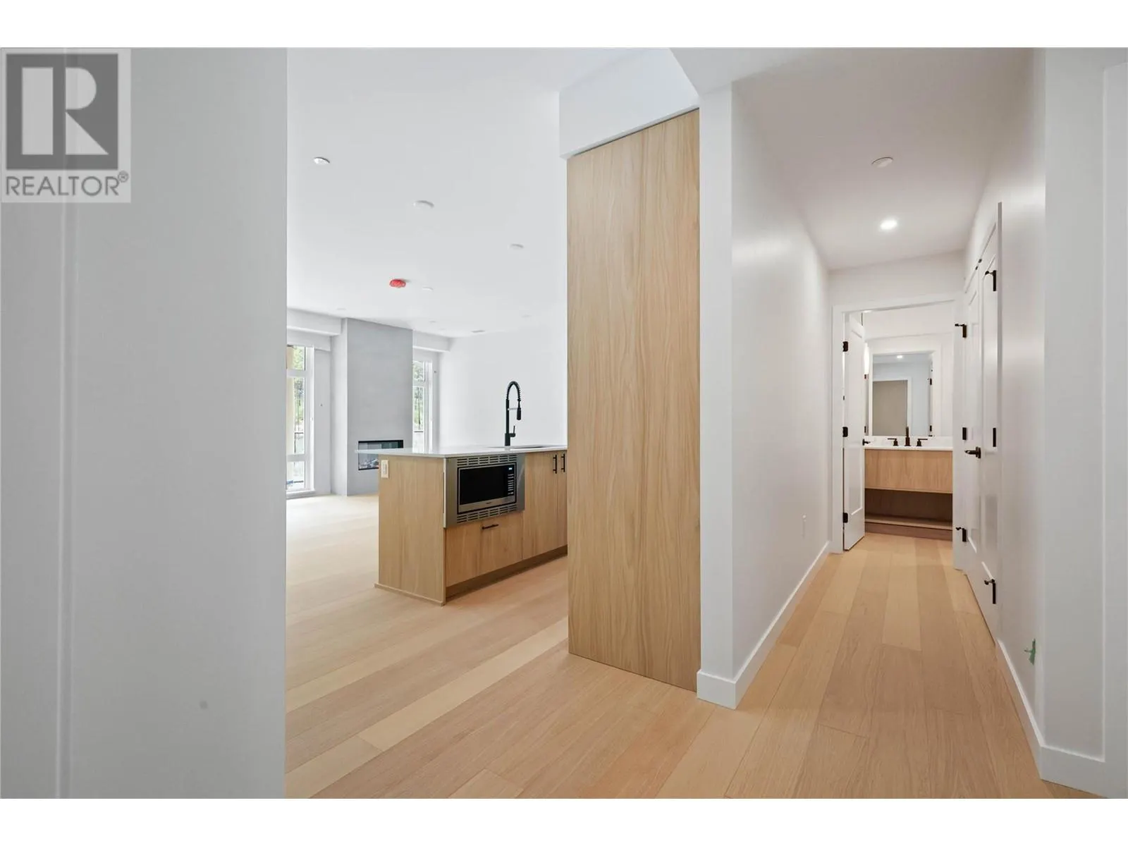9654 Benchland Drive Unit# 404