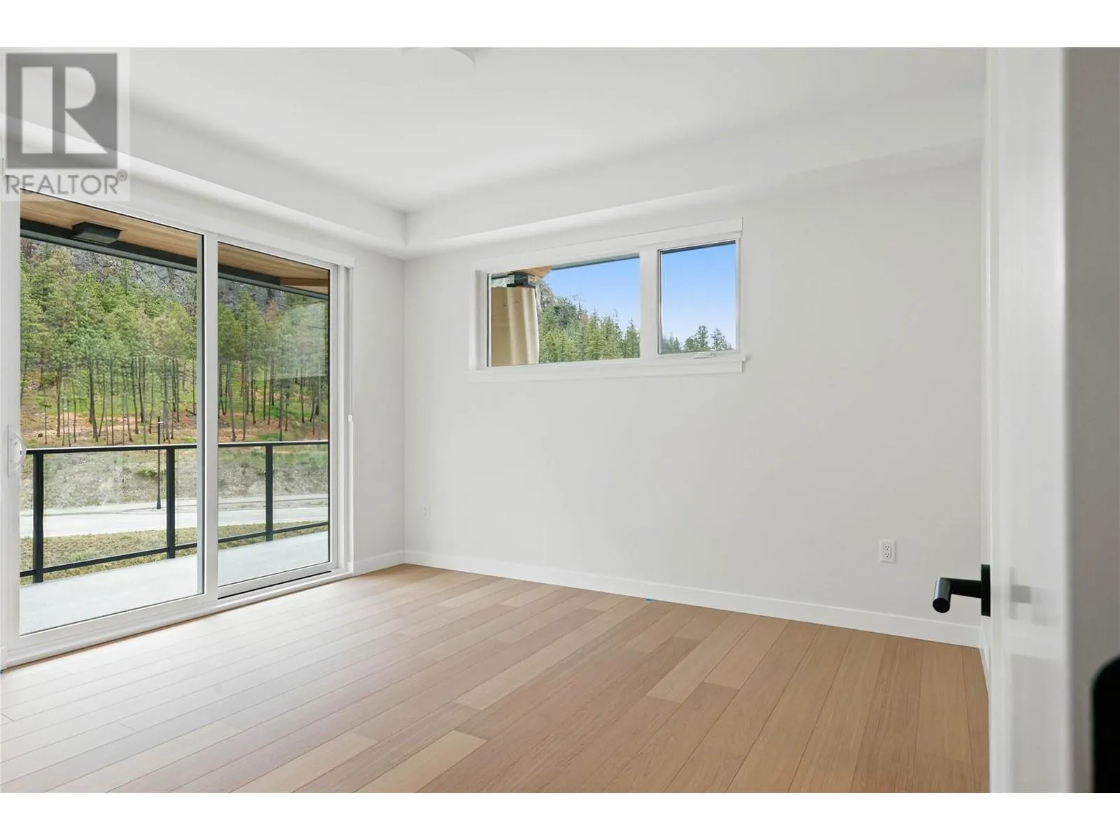 9654 Benchland Drive Unit# 404