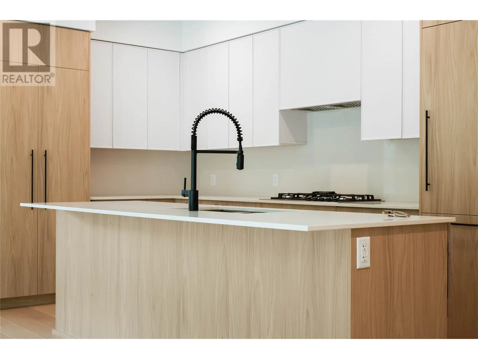 9654 Benchland Drive Unit# 404
