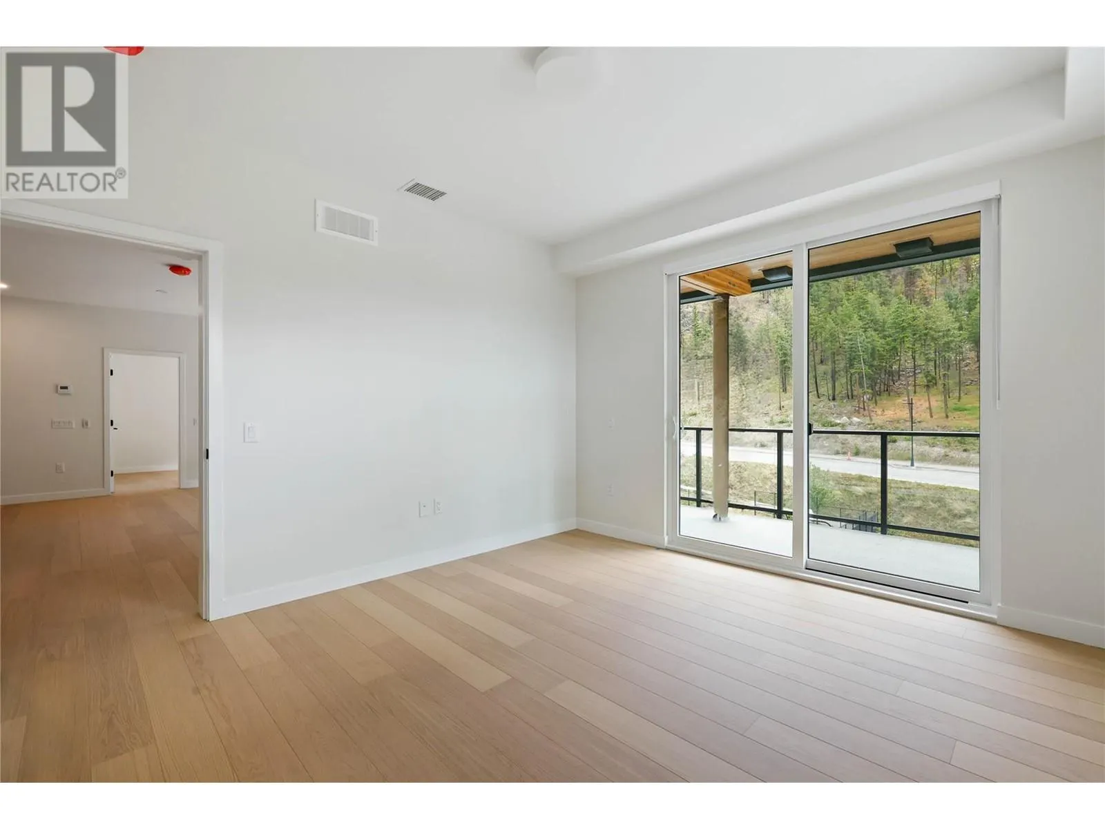 9654 Benchland Drive Unit# 404
