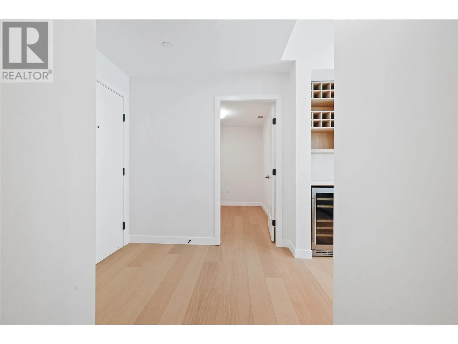 9654 Benchland Drive Unit# 404