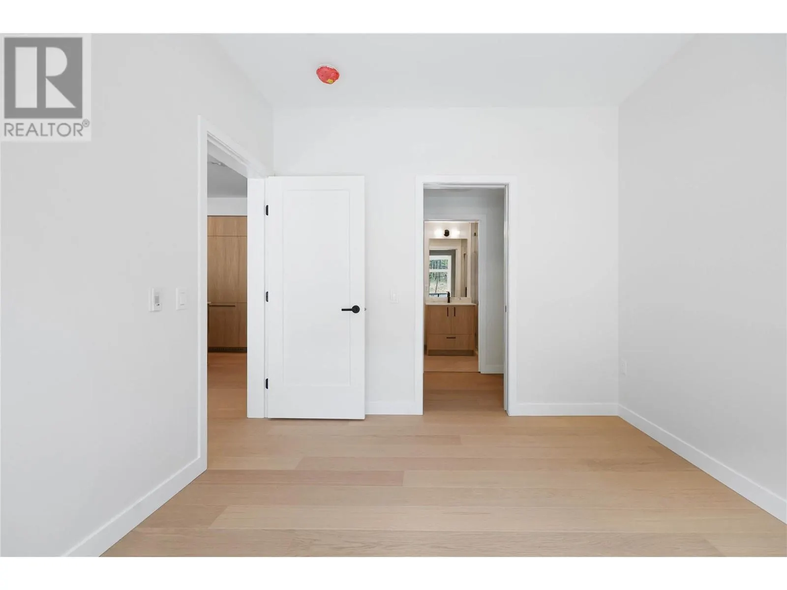 9654 Benchland Drive Unit# 404
