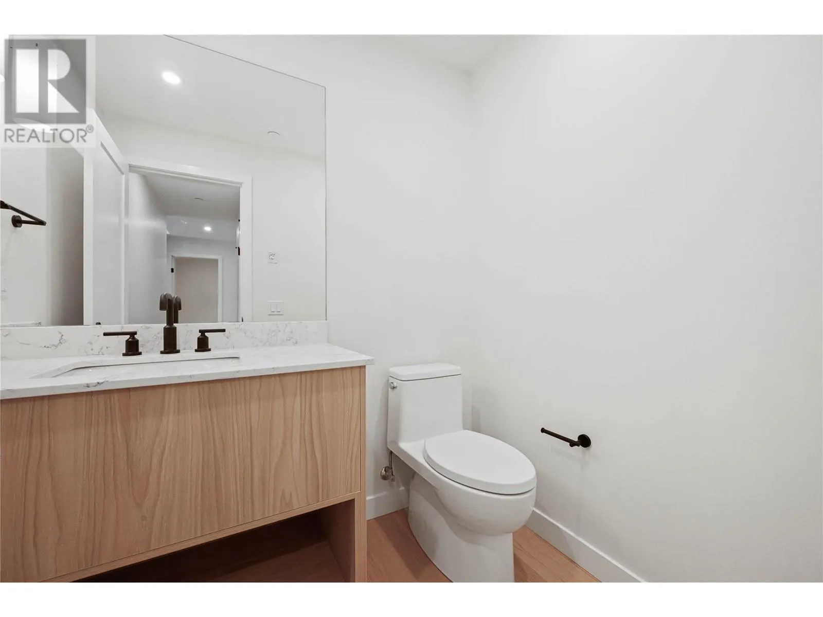 9654 Benchland Drive Unit# 404