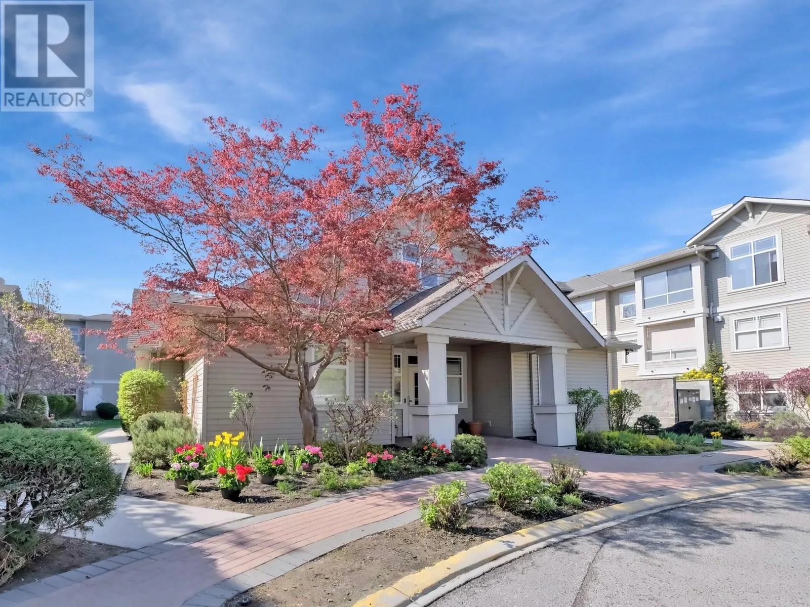 555 Houghton Road Unit# 218
