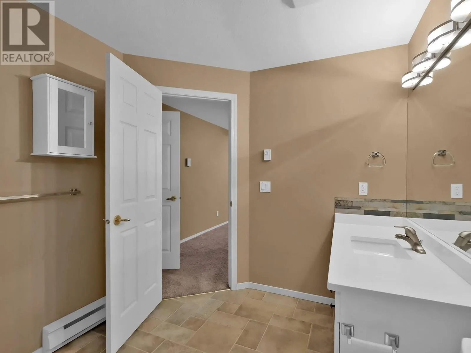 555 Houghton Road Unit# 218