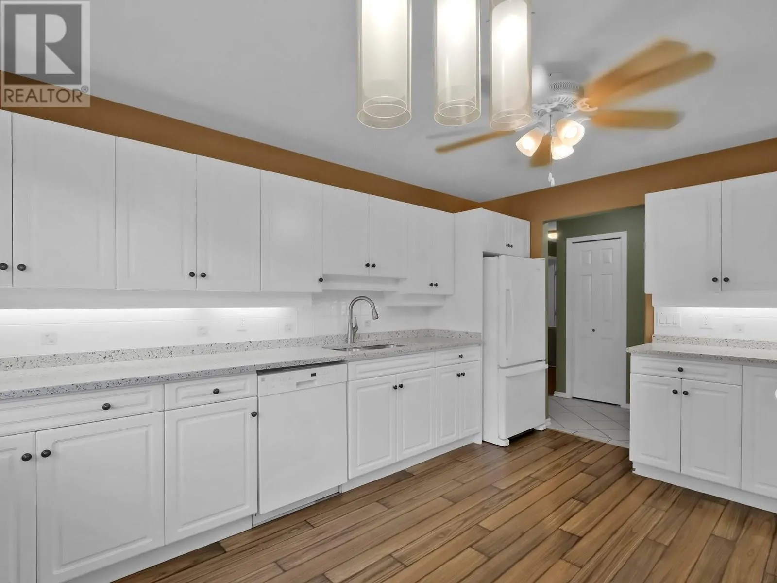 555 Houghton Road Unit# 218